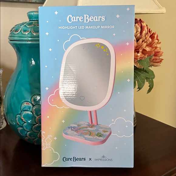 NWT Impressions Care Bears Highlight LED Makeup Mirror - Picture 3 of 7